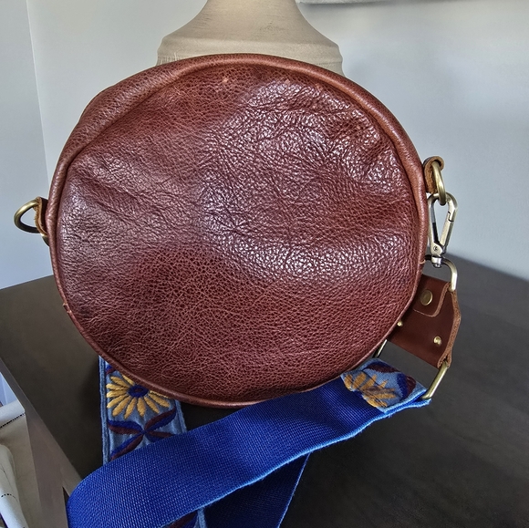 Portland Leather Good Circle Bag, Wallet and SoRetro Strap - Picture 5 of 7